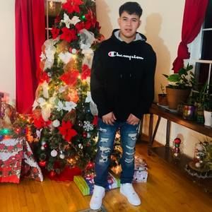 Meet your Posher, Edgardo